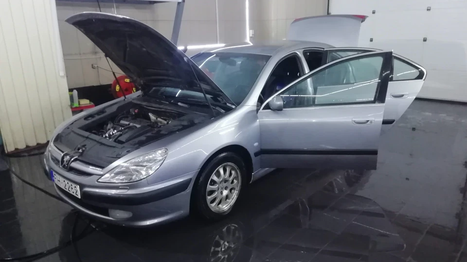 Peugeot 607 2.2 бензин