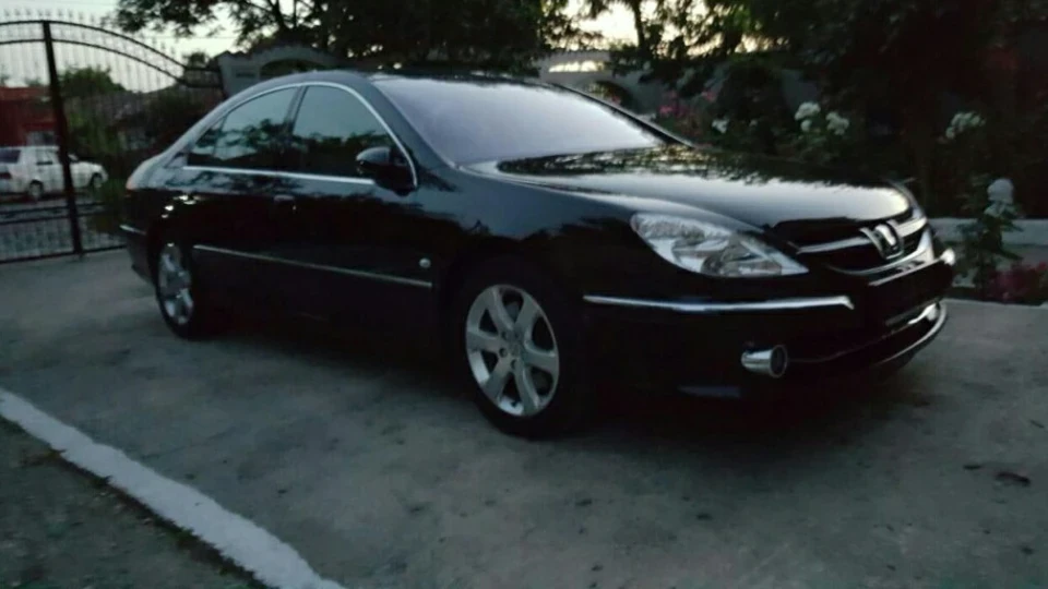Peugeot 607 2.7 HDI DELUXE