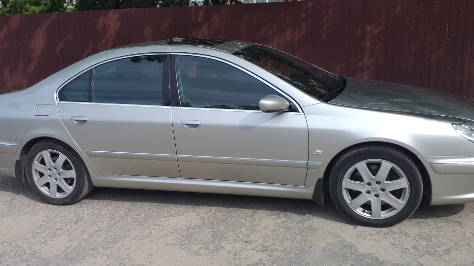 Peugeot 607 3.0 v6 2