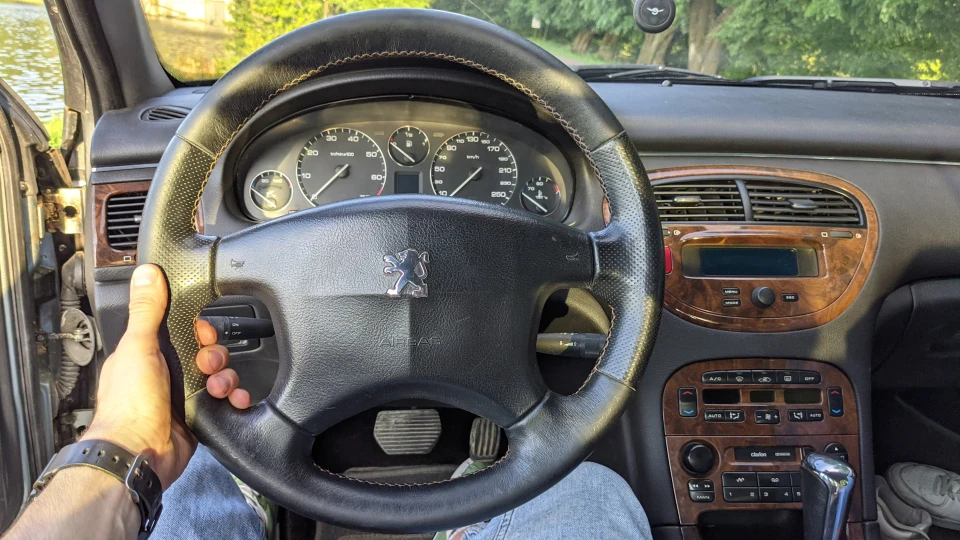 Peugeot 607 E-Class французькою 2