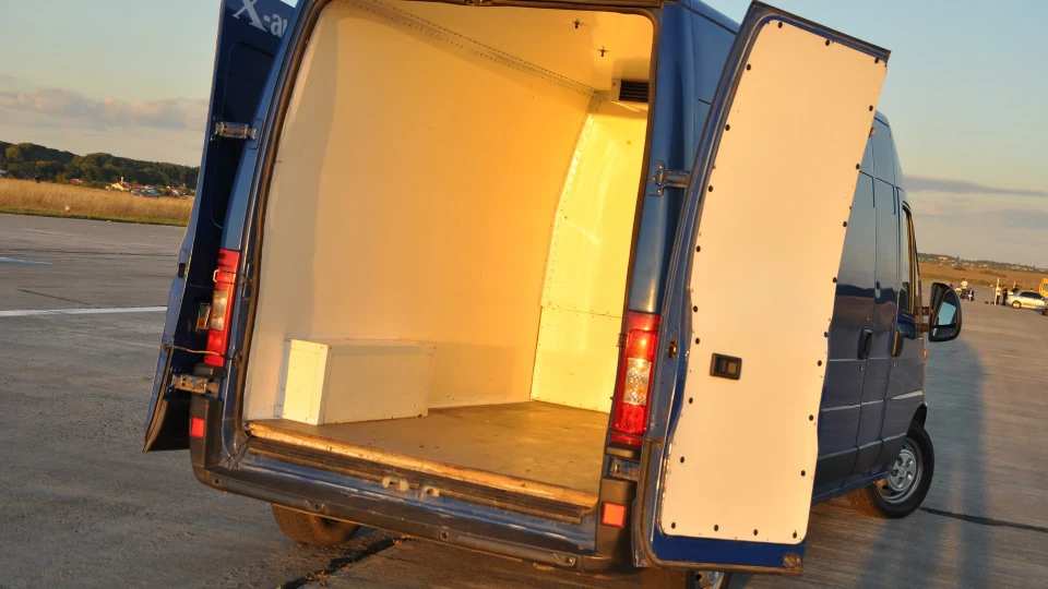 Peugeot Boxer Синій будко 2