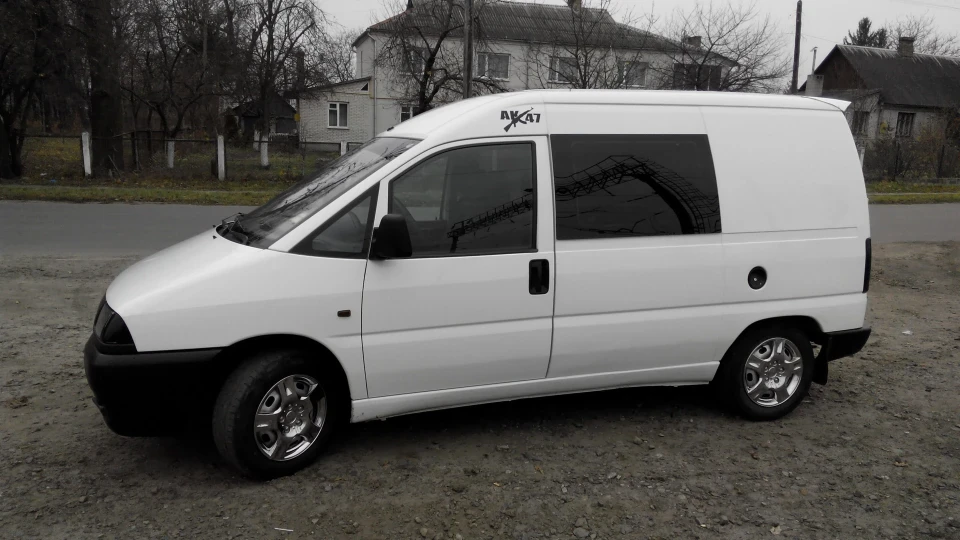 Peugeot Expert 2