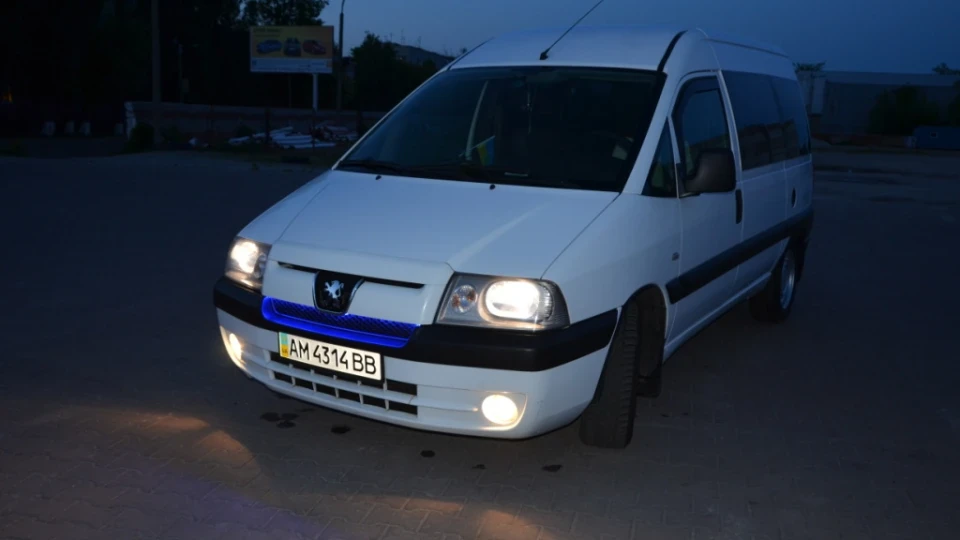 Peugeot Expert 5