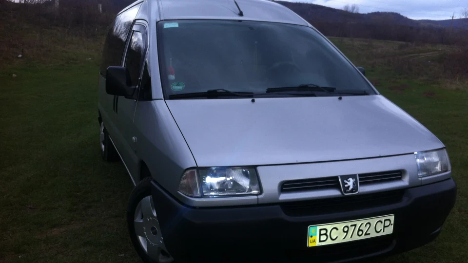 Peugeot Expert 2.0 HDI MAXI (СІРКО)