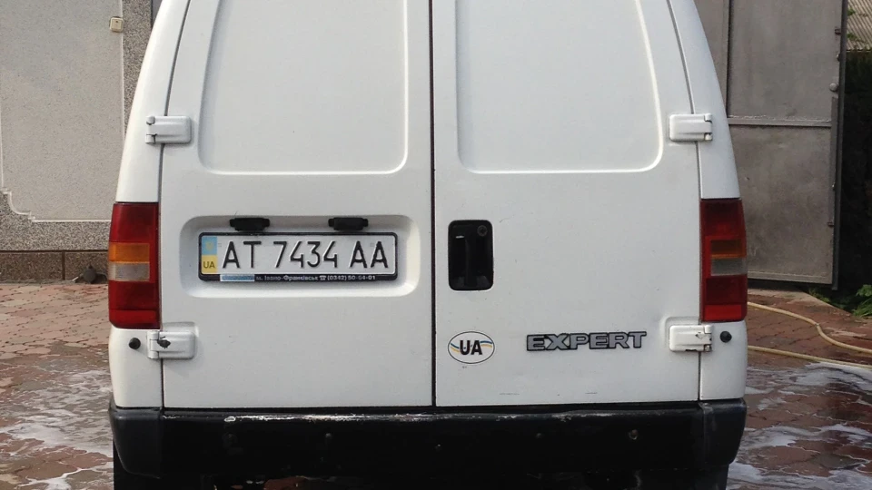 Peugeot Expert Білий 1,9D 3