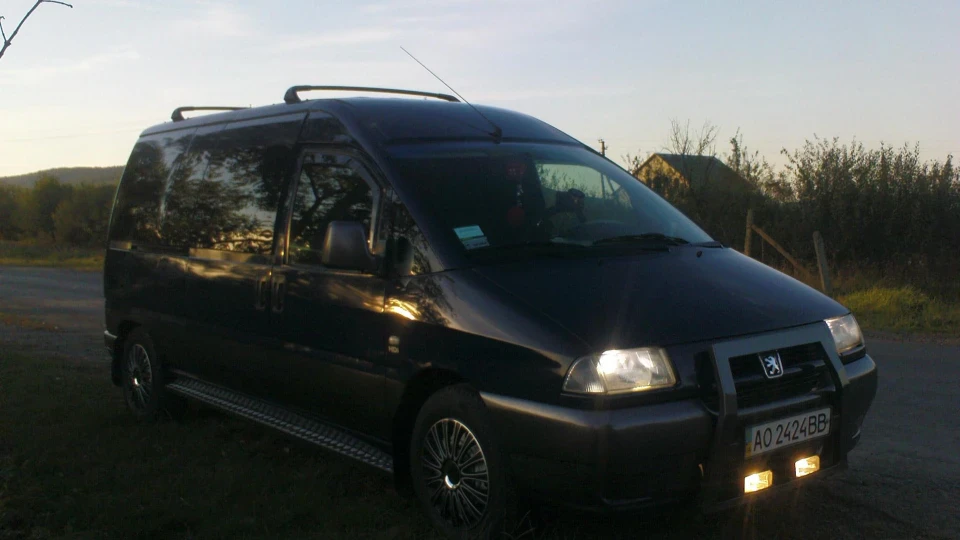 Peugeot Expert LONG and MAXIMALL 230... 4