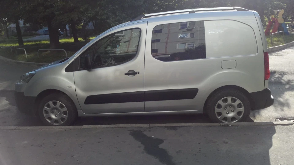 Peugeot Partner 1.6 HDi 90 (DV6AUTED4) 2