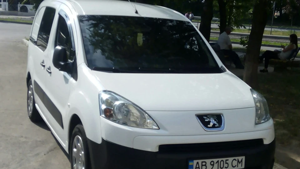 Peugeot Partner Біла Трудяга 2