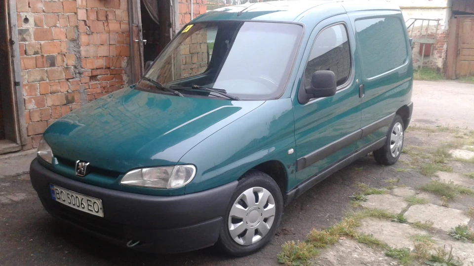 Peugeot Partner Дирчик Піжік)
