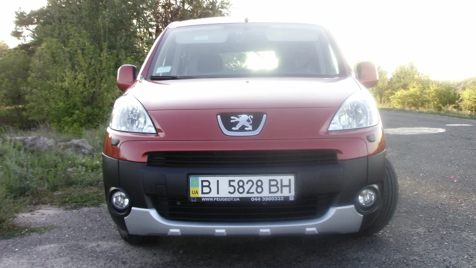Peugeot Partner червоний металік 1.6I газ 3
