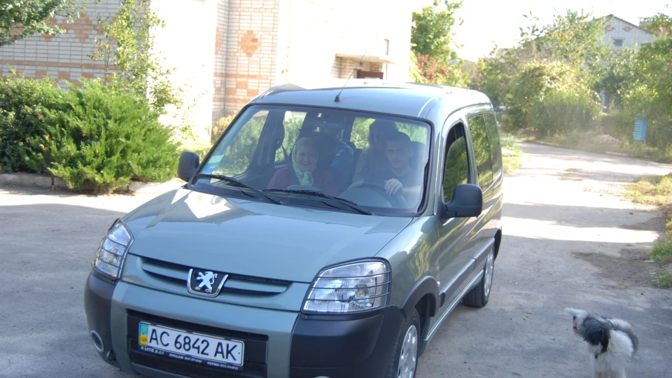 Peugeot Partner Оливковий металік