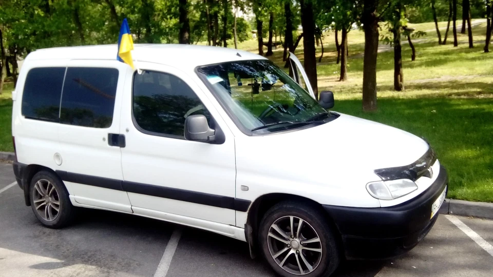 Peugeot Partner пиріжок