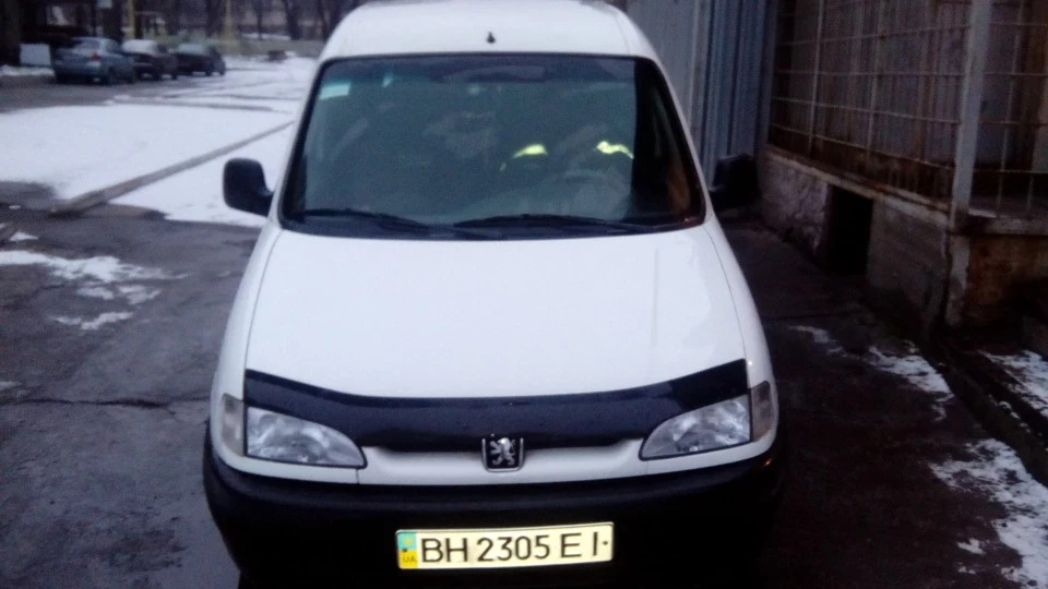 Peugeot Partner пиріжок 3