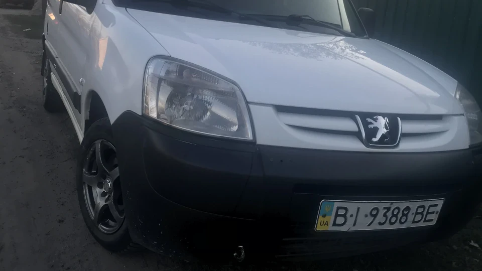 Peugeot Partner Пиріжок 1.4