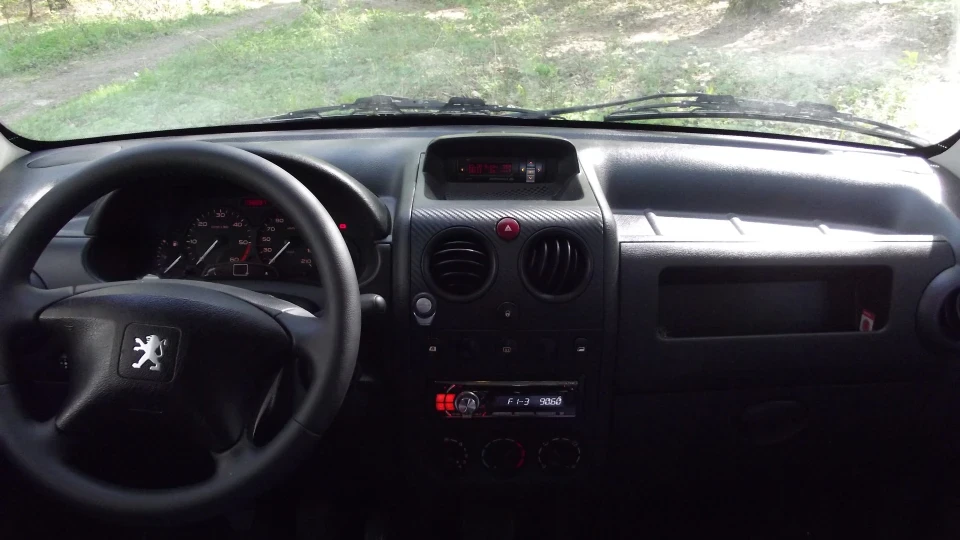 Peugeot Partner простий дизелек