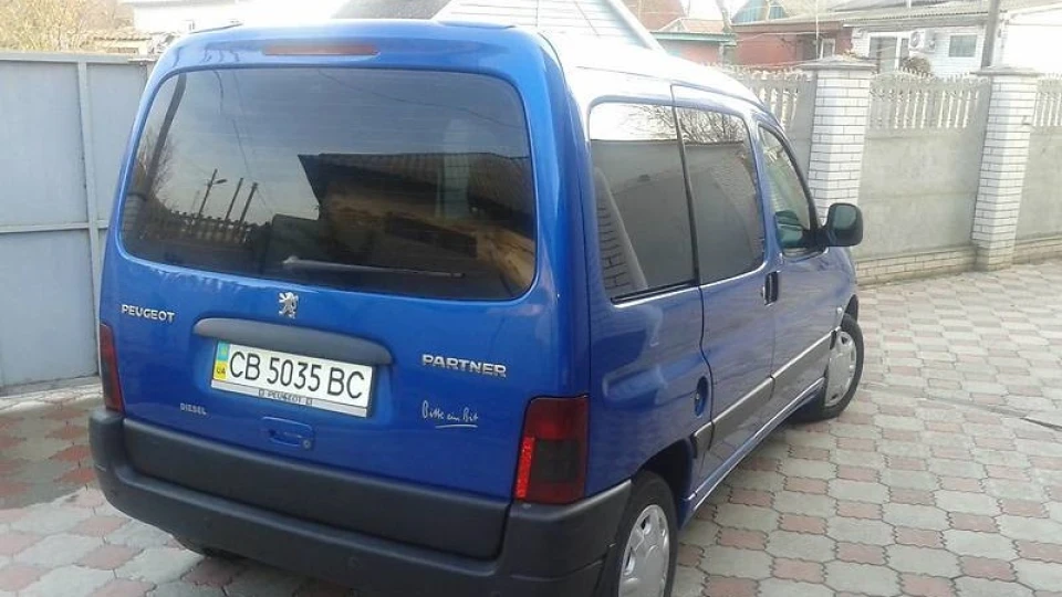 Peugeot Partner Синій металік 2