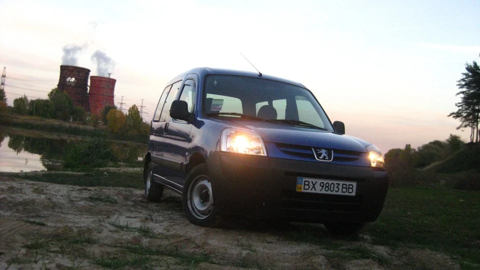 Peugeot Partner зручний трахХтор 3