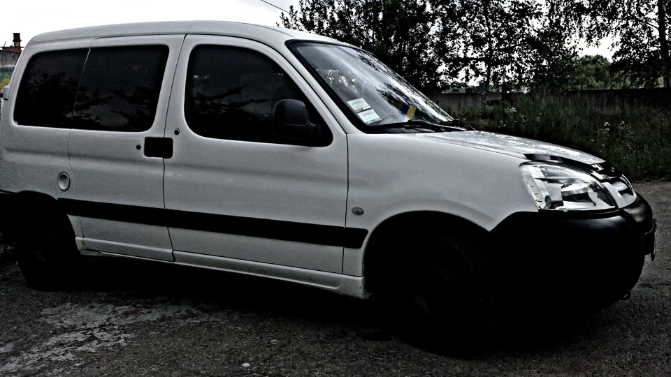 Peugeot Partner White Lion 1.9D 5