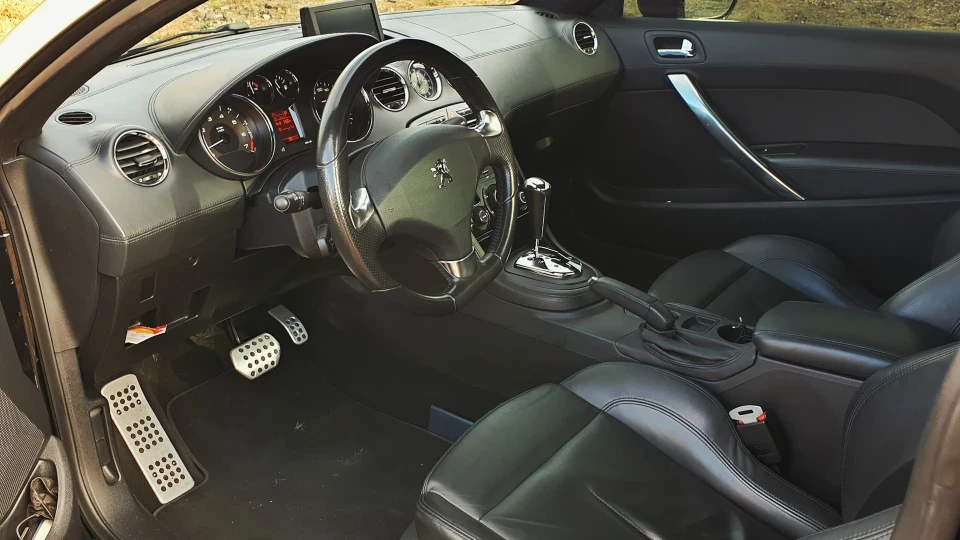 Peugeot RCZ 4