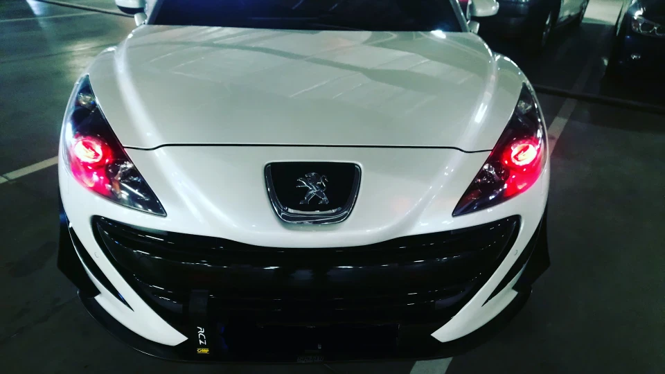 Peugeot RCZ