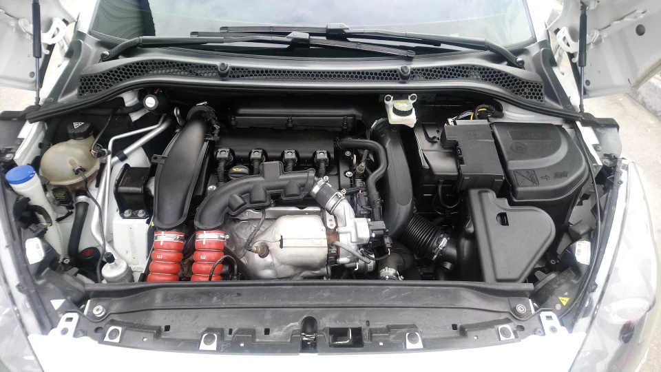 Peugeot RCZ 4