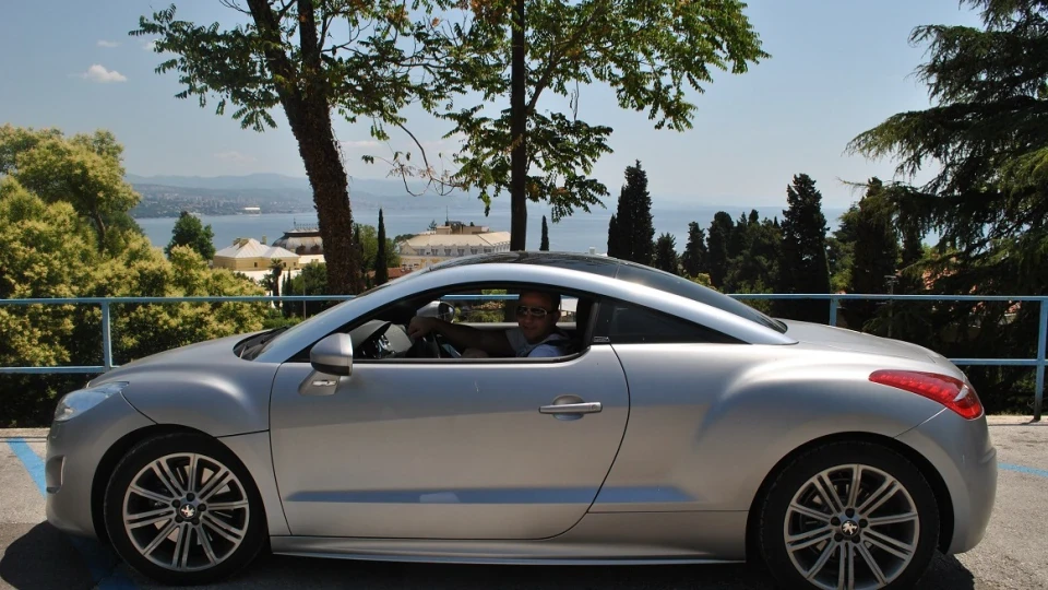 Peugeot RCZ Асфальт
