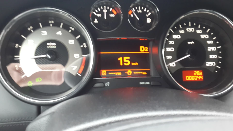 Peugeot RCZ TURBO БІЛКУ 3