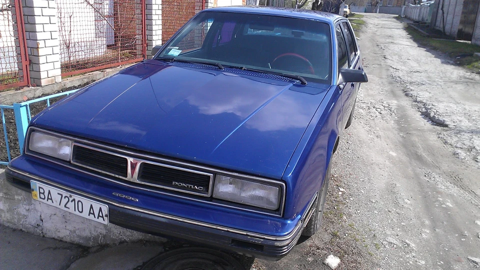 Pontiac 6000 4