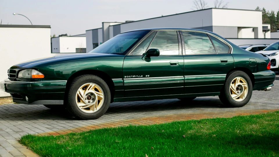 Pontiac Bonneville 2