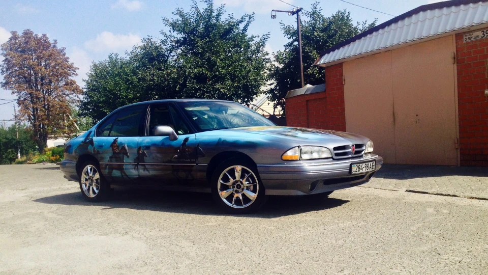 Pontiac Bonneville 2