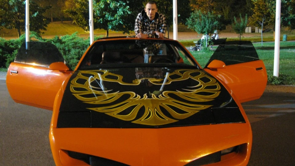 Pontiac Firebird Trans-AM 2