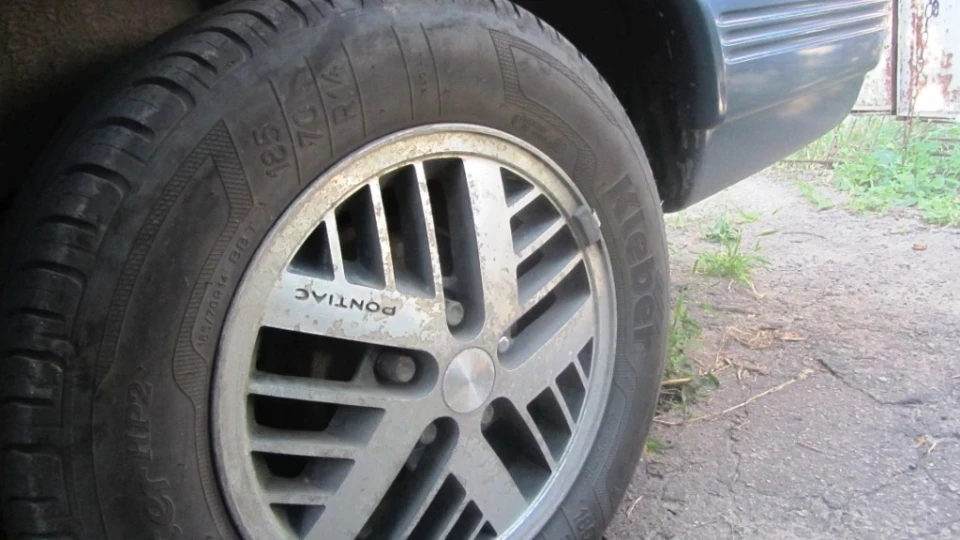 Pontiac Grand Am LE 3