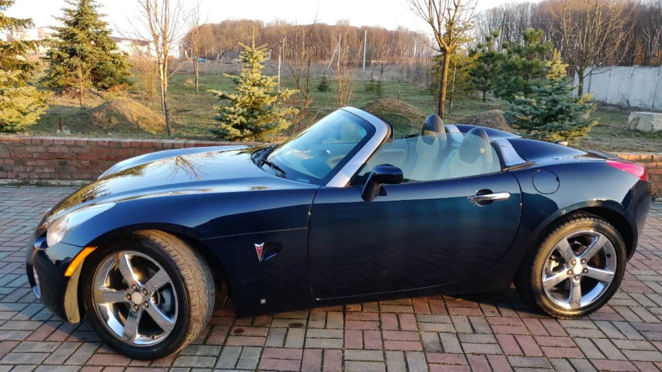 Pontiac Solstice 5