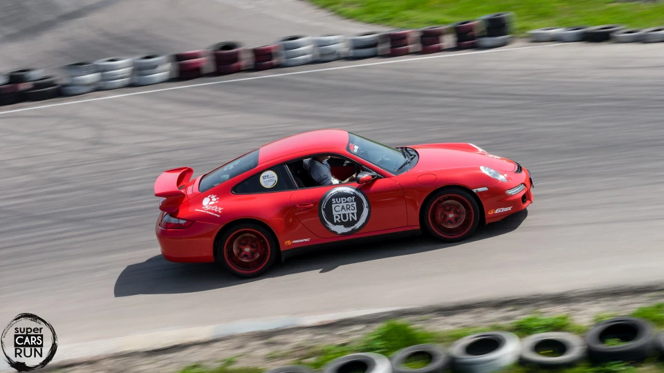 Porsche 911 4