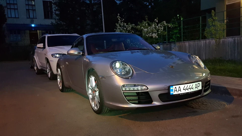 Porsche 911 mk 2 4