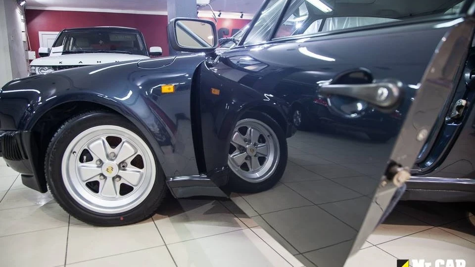 Porsche 911 Turbo 930 5