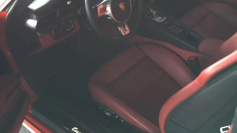 Porsche 911 Turbo S 4
