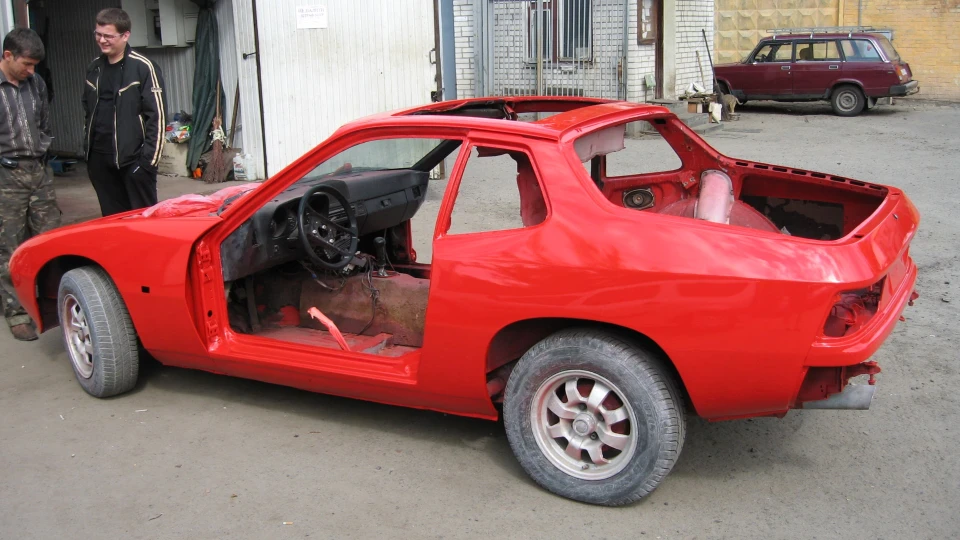 Porsche 924 2