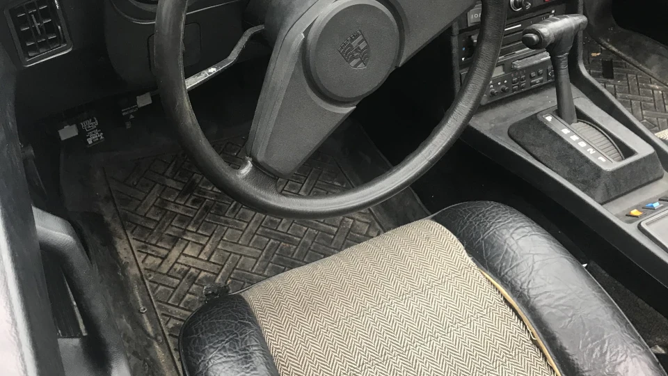 Porsche 924 4