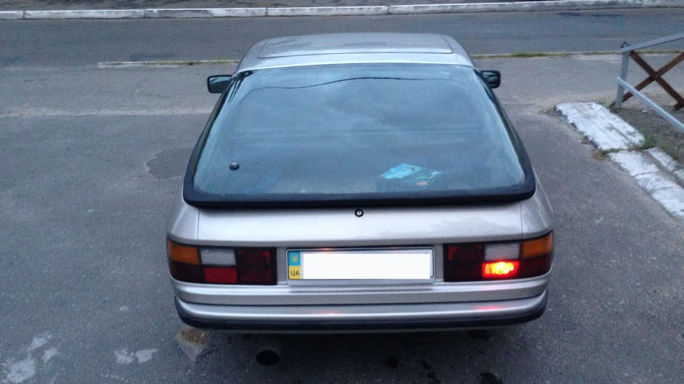 Porsche 924 ювілейна модель 4
