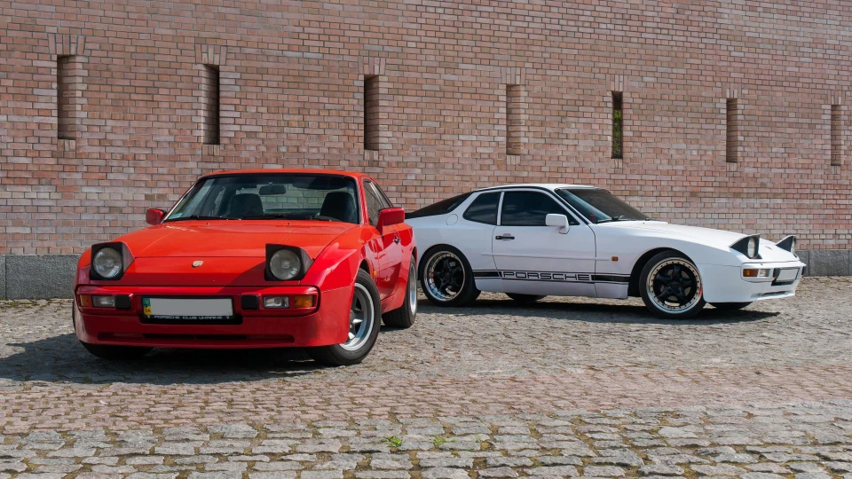 Porsche 944 3
