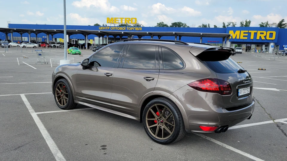 Porsche Cayenne 4