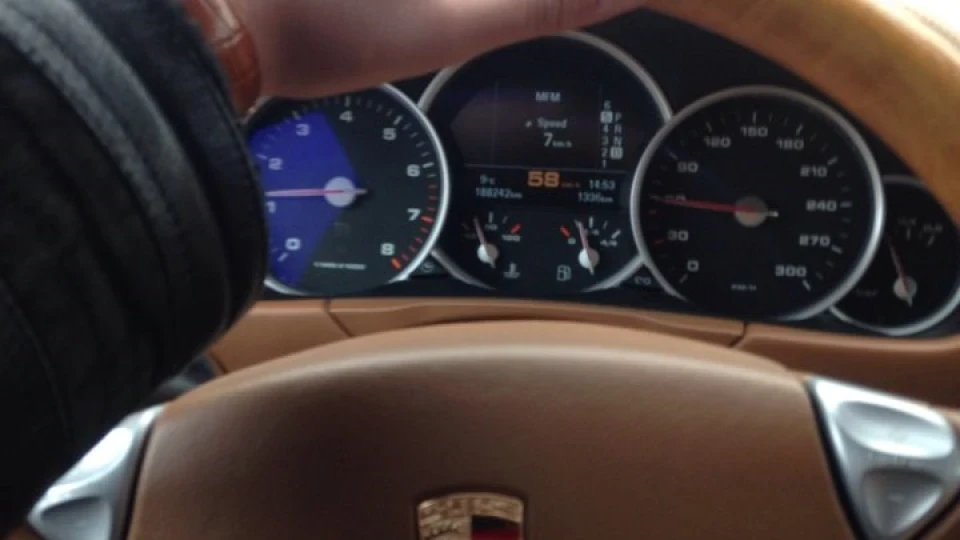 Porsche Cayenne 2