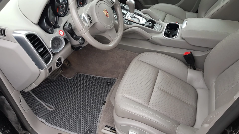 Porsche Cayenne 4