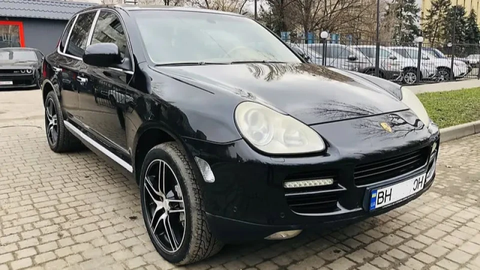 Porsche Cayenne 2