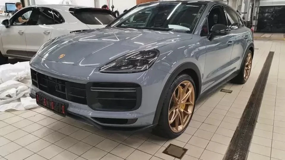 Porsche Cayenne BORSCHE 2