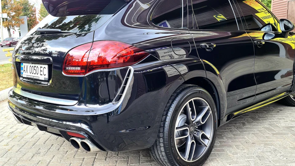 Porsche Cayenne Caractere Exclusive 3