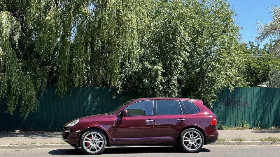 Porsche Cayenne Черешня