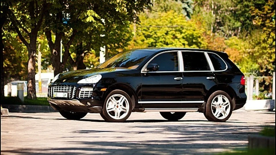Porsche Cayenne чорна S-окуляри 2