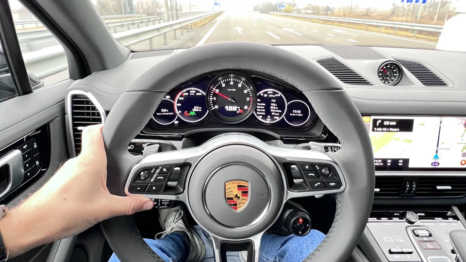 Porsche Cayenne Comfy rocket 3